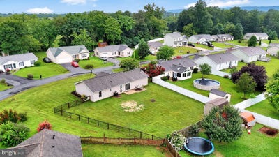 /international/us/345-close-drive-martinsburg-wv-110101210418/