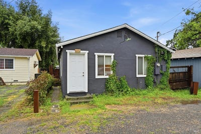 /international/us/6025-front-street-clearlake-ca-110107261643/