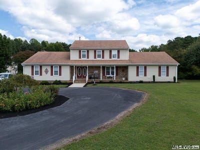 /international/us/904-forest-ln-south-hill-va-110119755251/