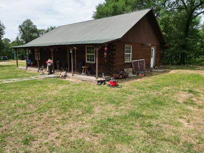 /international/us/13489-s-center-point-rd-atoka-ok-110100071946/
