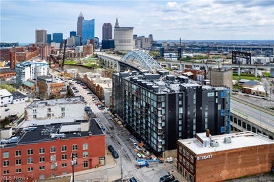 /international/us/2222-detroit-avenue-cleveland-oh-110107343559/