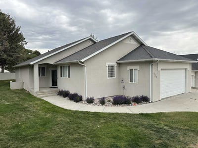 /international/us/499-pebble-lane-pocatello-id-110108077638/
