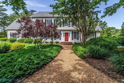 /international/us/5337-irvington-road-white-stone-va-110106558971/