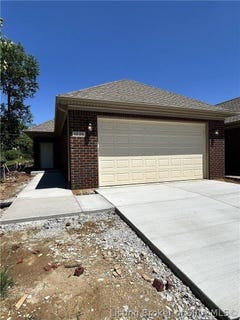 /international/us/1236-elizabeth-lane-jeffersonville-in-110108626273/
