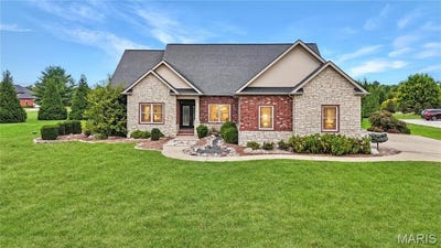 /international/us/105-locksley-court-troy-il-110110376429/