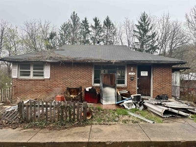 /international/us/1205-burnett-st-staunton-va-110098523294/