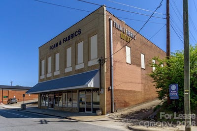 /international/us/34-n-logan-street-marion-nc-110108363666/