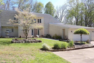 /international/us/422-carol-street-buckhannon-wv-110106816967/