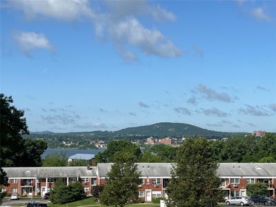 /international/us/6-colonial-road-beacon-ny-110109131996/