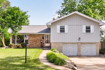 /international/us/53-w-leslie-lane-villa-park-il-110108447006/