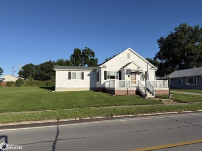 /international/us/1006-s-18th-street-centerville-ia-110108983182/