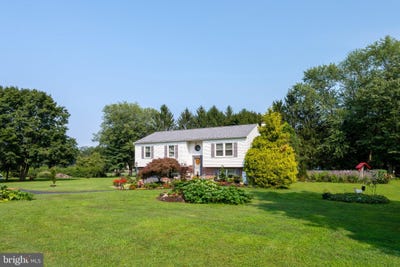 /international/us/112-clearfield-lane-coatesville-pa-110120484367/