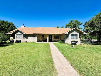 /international/us/425-n-avenue-e-cross-plains-tx-110099700466/