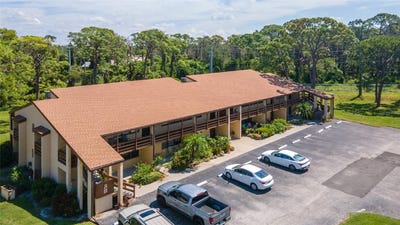 /international/us/8-quails-run-boulevard-englewood-fl-110094732878/
