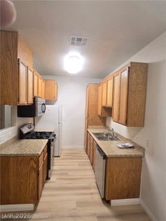 /international/us/4730-e-craig-road-las-vegas-nv-110108448466/