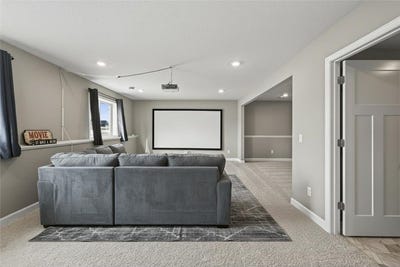 /international/us/18693-hamel-drive-lakeville-mn-110105802206/