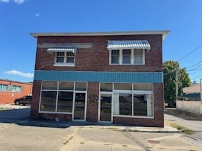 /international/us/116-n-main-street-burkesville-ky-110103695926/