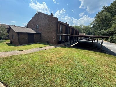 /international/us/17-a-little-mountain-village-ellenwood-ga-110103336939/