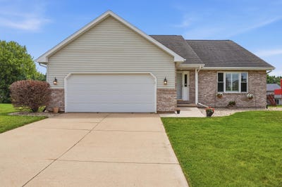 /international/us/4383-van-winkle-way-deforest-wi-110108825675/