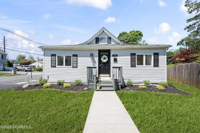 /international/us/310-east-road-belford-nj-110108022640/