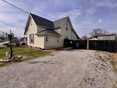 /international/us/6-blinn-avenue-frankfort-in-110106618442/