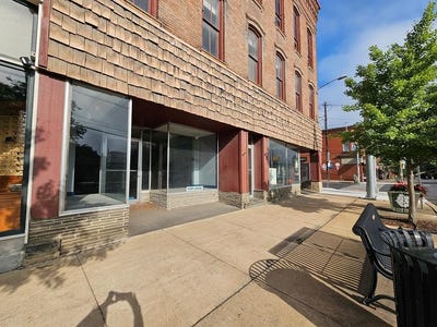 /international/us/2-s-main-street-mansfield-pa-110096072358/