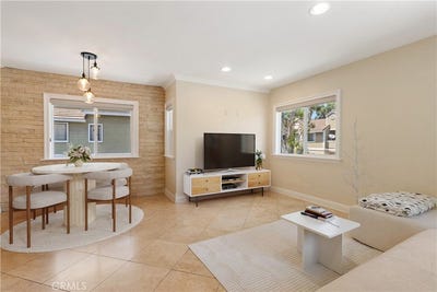 /international/us/18-laurel-aliso-viejo-ca-110107384047/