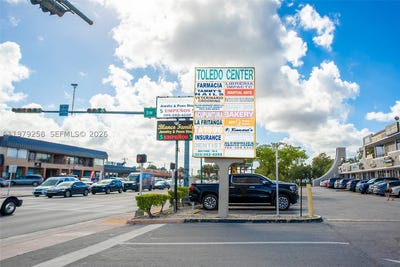 /international/us/7159-sw-8-st-miami-fl-110109169762/