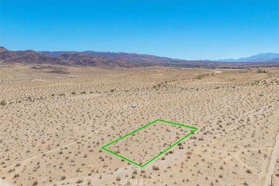 /international/us/5888-la-ferney-avenue-joshua-tree-ca-110104414921/