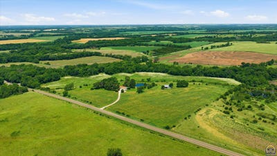 /international/us/10720-nw-86th-st-silver-lake-ks-110108932031/