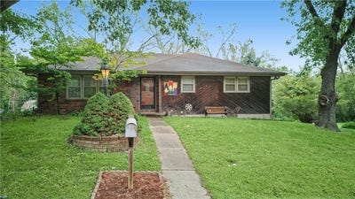 /international/us/1950-safari-drive-st-joseph-mo-110119905241/