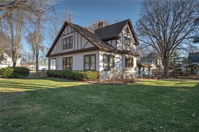 /international/us/308-cypress-street-s-cambridge-mn-110107963674/