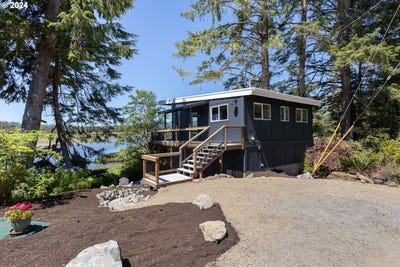 /international/us/25120-sandlake-rd-cloverdale-or-110099580876/