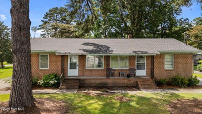/international/us/208-s-anderson-street-elm-city-nc-110100770593/