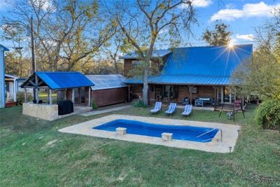 /international/us/872-county-road-430-san-saba-tx-110103626749/