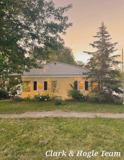 /international/us/105-s-prospect-street-st-johns-mi-110108471016/