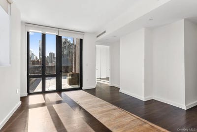 /international/us/37-40-27th-street-long-island-city-ny-110106367763/