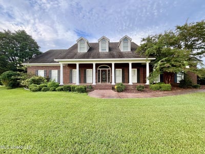 /international/us/13-canebrake-drive-crystal-springs-ms-110107200153/