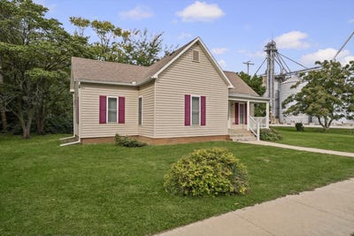 /international/us/100-s-grant-street-broadlands-il-110120514850/