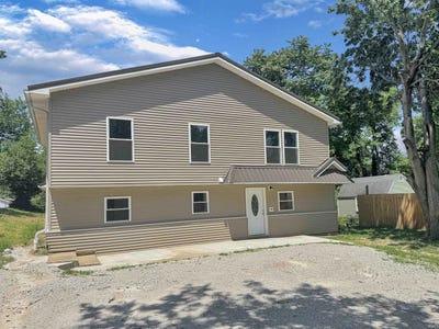 /international/us/407-s-eighth-street-boonville-in-110100518203/
