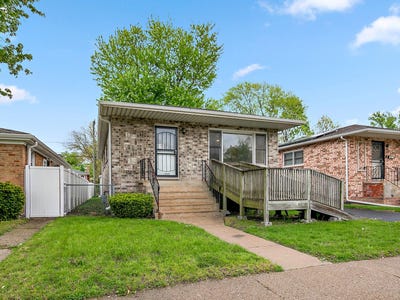/international/us/14909-martin-luther-king-jr-drive-dolton-il-110107806379/