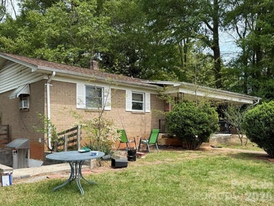 /international/us/101-ramsey-street-morganton-nc-110108333323/