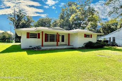 /international/us/207-n-bennett-street-crystal-springs-ms-110110048391/