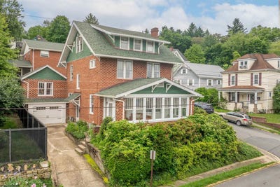 /international/us/46-maple-avenue-morgantown-wv-110108377828/