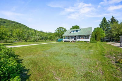 /international/us/44-alpine-street-gorham-nh-110108551280/
