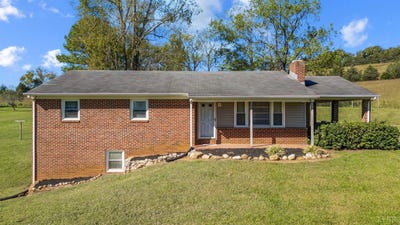 /international/us/3803-bedford-highway-lynch-station-va-110102859360/