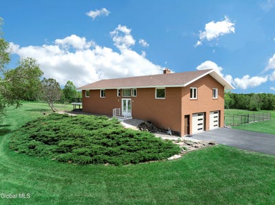 /international/us/3109-lake-road-delanson-ny-110108665554/