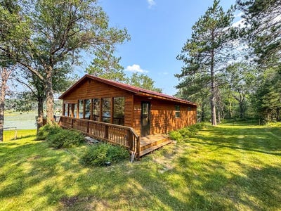 /international/us/15075-s-lost-lake-rd-wascott-wi-110101333224/?lang=en