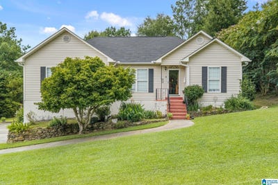 /international/us/129-mayfair-lane-cullman-al-110109813855/