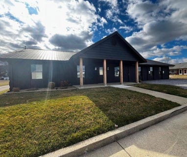 /international/us/1510-w-delaware-st-fairfield-il-110104874941/